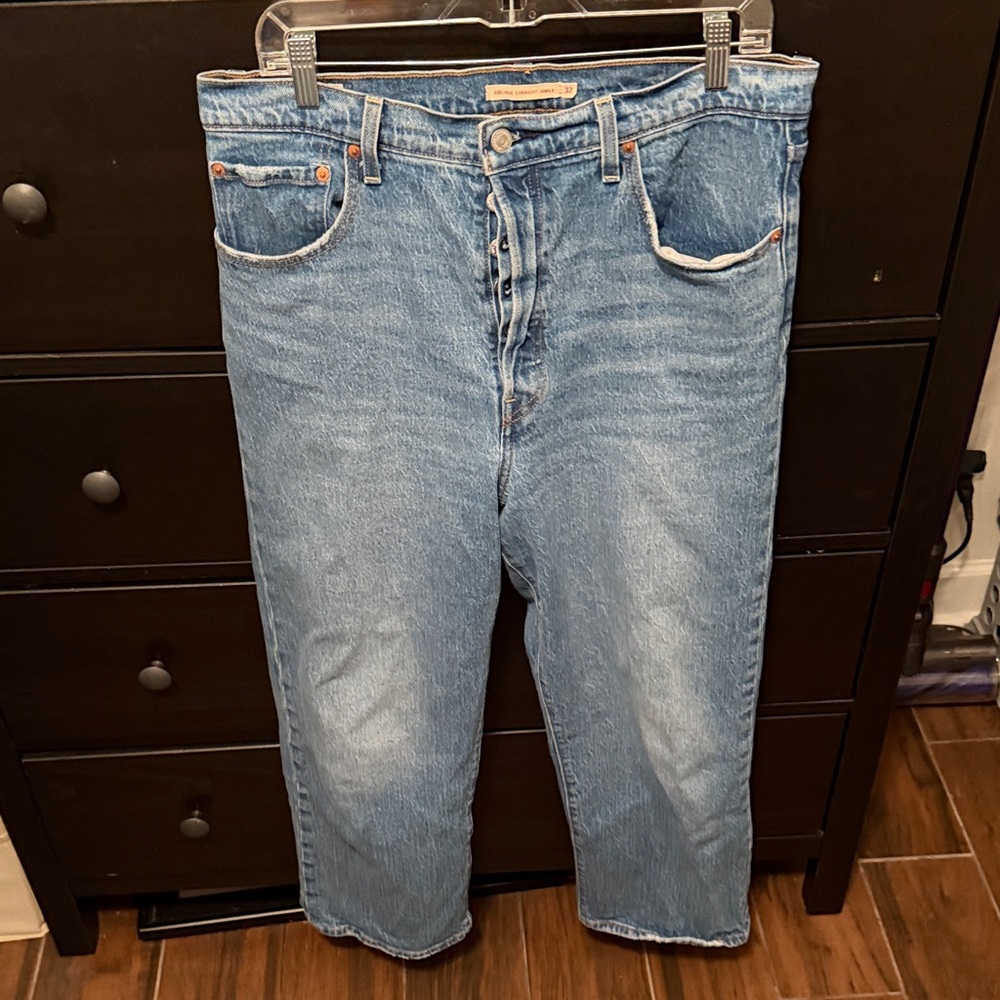 Levi's Light Blue Cropped Jeans